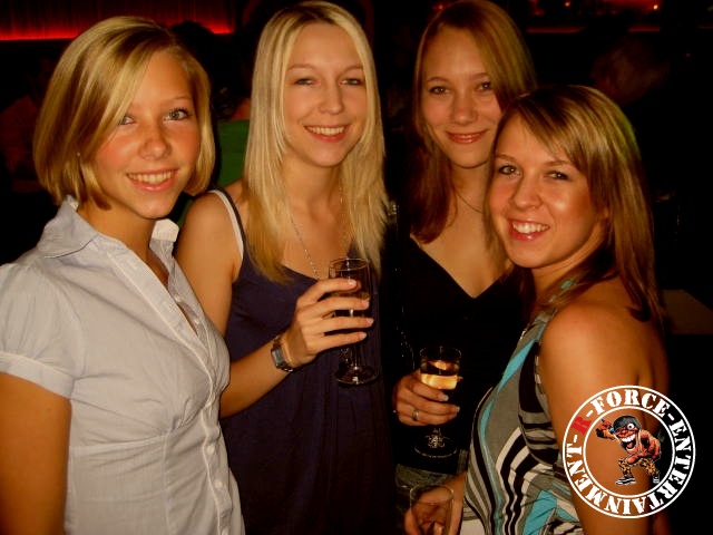 Bild 4 von 126